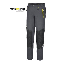 idéal pour qui souhaite un vêtement pratique, léger et confortable.
Le tissu stretch et léger rend le pantalon pratique et confortable. L’ajout d’empiècements renforcés sur les genoux et à l’arrière rend le pantalon encore plus résistant. Le design d'inspiration outdoor complète l’ensemble avec une touche d'originalité et d'innovation.

Composition
90 % nylon, 10% tissu stretch, 140 g/m2
Conception
• Portabilité sèche

• Tissu quadridirectionnel (4-WAY STRETCH) pour augmenter le confort
• Empiècements renforcés sur les genoux et le dos pour augmenter la résistance
• Taille élastiquée
• Deux poches à la taille et une poche arrière avec fermeture éclair
• Bas de jambe élastiqué et réglable par cordon de serrage
• Empiècements réflexes
Couleur
Gris avec détails jaunes
XS, S, M, L, XL, XXL, XXXL
46, 48, 50, 52, 54, 56, 58