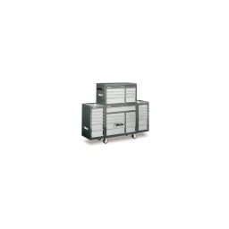 Servante d'atelier grand modèle beta
- 25 tiroirs montes sur glissieres à billes de précision:
- fond des tiroirs protege par un tapis en néoprène.
- capacité de charge statique: 1200 kg.
- 4 roues de grande capacité. 125 mm 
2 fixes et 2 pivotantes (toutes le deux avec frein a levier).
- verrouillage de sécurité centralise frontal.
- plan de travail en tôle revetu d'un tapis en caoutchouc.
