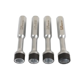 Jeu de clés pour écrou de roue - 4 pièces
Conçu pour une utilisation à la main uniquement pour éviter de fausser les filetages À utiliser avant les douilles d'écrous de roue standard pour le serrage final
Profil standard :  17/19/21 mm x 145 mm de longueur 
Profil spécial pour Mercedes Benz – 17 mm x 145 mm de longueur
En chrome-vanadium
Magnétique avec manchon de protection pour jantes en alliage