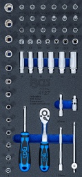 1 x poignée rotative, 150 mm2 x rallonges, longueur 50 + 100 mm1 x articulation à cardans1 x poignée coulissante, 114 mm1 cliquet réversible, exécution coudée, 72 crans fins,>avec libération rapide de douilles6 x douilles à embouts, transmission par profil en T (pour Torx) avec perçage :>T10 - T15 - T20 - T25 - T30 - T406 x douilles à embouts, transmission par six pans intérieurs :>3 - 4 - 5 - 6 - 7 - 8 mm3 x douilles à embouts, transmission par plat :>4 - 5,5 - 6,5 mm3 x douilles à embouts, transmission cruciforme PH :>PH1 - PH2 - PH313 x douilles, transmission par hexagone Pro-Torque®,>4 - 4,5 - 5 - 5,5 - 6 - 7 - 8 - 9 - 10 - 11 - 12 - 13 - 14 mm7 x douilles à profil E :>E4 - E5 - E6 - E7 - E8 - E10 - E116 x douilles profondes, hexagonales Pro-Torque®,>8 - 10 - 11 - 12 - 13 - 14 mm