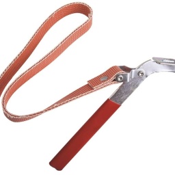 Clé à sangle pour entretien des véhicules VL, VUL, PL, idéalement adaptée pour le montage et démontage des filtres et cartouches filtre ou avec la tuyauterie. Utilisation d'une seule main. Poignée métallique recouverte de PVC antidérapant. Longueur sangle nylon : 500mm.


Longueur sangle : 500mm





À PROPOS DE LA MARQUE CLAS
Notre Marque CLAS « Garage Solutions » basée en Savoie (France), a été créée en 1996. Nous sommes depuis toujours un acteur innovant de l’équipement et de l’outillage technique pour véhicules légers, utilitaires et poids lourds. Aujourd’hui, nous évoluons vers un écosystème offrant des solutions globales, bénéfique pour l’ensemble de nos partenaires. Nous nous adaptons à vos besoins et budgets, en étant toujours plus simple et réactif avec des hommes et des femmes experts, passionnés, au cœur d’une digitalisation à votre service. Consolidant notre leadership en France, nous accélérons notre expansion afin de devenir un acteur clef à l’international. 