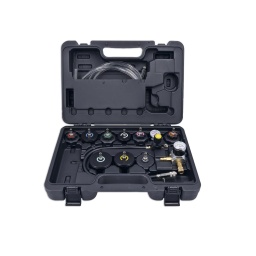 Kit de test de pression et de remplissage de vide pour système de refroidissement Poids lourds
Les applications incluent : les camions DAF, Ford, Freightliner, Kenworth, Mercedes-Benz, Mack, MAN, Peterbilt, Renault, Scania et Volvo.
Le kit comprend : 9 embouts adaptateurs pour véhicule, 1 régulateur de pression, 1 générateur de vide et des tuyaux d'aspiration de liquide de refroidissement.
Permet de localiser les fuites du système au niveau du vase d'expansion et des raccords, du joint de culasse, du faisceau de radiateur, du radiateur de chauffage, de la pompe à eau, des tuyaux et des durites, etc.
Les adaptateurs sont dotés de raccords rapides. Le régulateur de pression et le générateur de vide sont tous deux équipés de manomètres faciles à lire.
REMARQUE : Réglez toujours le régulateur en position fermée afin d'éviter une surpression du système de refroidissement.