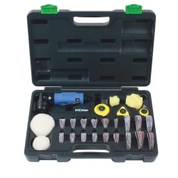 Kit de ponceuse de retouche pneumatique Ponceuse pneumatique double action à tête inclinée à 90° avec engrenages coniques à denture spirale de précision en acier allié et équilibreur d'une pièce pour des vibrations réduites. Comprend également des patins Velcro : 2", 1.2", raccord de conduite d'air et mini triangulaire. Caractéristiques de la ponceuse : 13 000 tr/min, admission de 1/4", mini-flexible de 3/8" (10 mm), connexions d'air 2.6 AVG, 155 mm de longueur x 75 mm de profondeur, poids de 1,1 kg. Trois profils de papier de verre sont inclus et chacun est disponible en 6 grains différents : 120, 180, 320, 600, 1 000, 1 500. Tailles 2", mini triangulaire et 1.2". Le kit comprend également : 2 patins en laine : 2" et 1.2" et 2 patins de polissage : 2" et 1.2". Tous les articles consommables sont disponibles en tant que pièces de rechange.