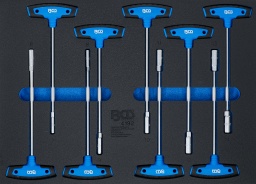Finition de haute qualité pour utilisation dans l’artisanat et l’industrie Pour écrous et têtes de vis à six pans de 6 - 14 mm Exécution longue Poignée transversale en matière plastique extra-lourde Permet de visser dans des zones difficiles d’accès Avec marquage de la matière et de la taille sur chaque douille à poignée en T Avec trou de suspension Insert en mousse dure robuste de haute qualité Les outils sont rangés dans les compartiments de l’insert en mousse dure qui les protège contre tout déplacement Chaque outil a sa place individuelle correspondante Disposition ordonnée des différente douilles à poignée en T pour trouver rapidement la taille requise Convient pour toutes les servantes d’atelier et systèmes d’unités murales de BGS  Contenu de la livraison : 1 clé à douille à poignée en T, hexagonale | 6 mm (art. 7806) 1 clé à douille à poignée en T, hexagonale | 7 mm (art. 7807) 1 clé à douille à poignée en T, hexagonale | 8 mm (art. 7808) 1 clé à douille à poignée en T, hexagonale | 9 mm 1 clé à douille à poignée en T, hexagonale | 10 mm (art. 7810) 1 clé à douille à poignée en T, hexagonale | 11 mm (art. 7811) 1 clé à douille à poignée en T, hexagonale | 12 mm 1 clé à douille à poignée en T, hexagonale | 13 mm (art. 7813) 1 clé à douille à poignée en T, hexagonale | 14 mm (art. 7814) 