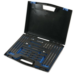 Jeu complet d'outils d'extraction de pointes de bougies de préchauffage pour bougies M8, M9 et M10, fourni sans outils de nettoyage. Pour tout besoin d'outils de nettoyage, voir n° de réf. Laser 6646. Forets longs uniques, avec extrémités serties et soudées pour un meilleur accès et collet de contrôle de profondeur intégré pour prévenir le dépassement de la profondeur maximale. Tarauds usinés spécialement, sertis et soudés à des rallonges ultra-longues pour un meilleur accès. En raison des dimensions des composants filetés individuels et de la nature de la tâche, tous les composants doivent être considérés comme des consommables. Des pièces rechange sont disponibles. Toujours suivre les instructions fournies. 