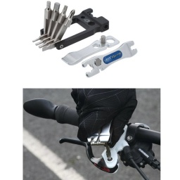 Kit d'outils pliant comprenant une gamme d'outils essentiels pour réaliser la plupart des réparations sur route et en tout-terrain. La taille ultra-mince de cet outil multifonction en alliage signifie qu'il loge facilement dans une sacoche de bicyclette, un sac à dos ou une poche.

Kit d'outils pliable compact, idéal pour de nombreuses réparations sur route ou en tout-terrain ou pour la maintenance en atelier.
10 clés : Phillips Ph2 ; plate de 5 mm ; six pans de 2, 2,5, 3, 4, 5, 6, 8 mm ; étoile* T25.
Clés à œil de 8 et 10 mm ; 2 démonte-pneus ; extracteur de rivet de chaîne ; 2 clés pour rayons Mavic à 6 cannelures.
Ultra-mince, ce qui le rend idéal pour une utilisation mobile et un rangement facile.