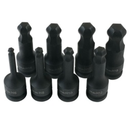 Jeu d'embouts hexagonaux à chocs - têtes sphériques, carré de 1/2" Tailles hexagonales : 6 mm, 8 mm, 10 mm, 12 mm, 14 mm, 15 mm, 17 mm, 19 mm x 78 mm de longueur. Carré de 1/2". En chrome-molybdène. Têtes sphériques pour un meilleur accès. Fourni dans un coffret de rangement moulé par soufflage.