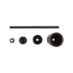 Outil de depose/installation de douille de rotule supérieure  de suspension arrière pour land rover discovery 3 et 4 plus range rover sport
concu pour la dépose et le remontage de la douille de rotule supérieure  de suspension arrière en minimisant la procedure de démontage exigee.
le fait de pouvoir executer cette tache sur le véhicule permet d'economiser enormement de temps. comparativement a l'utilisation plus traditionnelle d'une presse d'atelier qui necessite la dépose complète du moyeu.
conseil :
au cours des essais. il a ete observe que les boulons de suspension sont souvent corrodes dans le centre de la douille ; pour cette raison. nous recomm ndons l'utilisation d'un outil de chauffage à induction pour chauffer le boulon avant sa dépose afin de faciliter l'elimination de la rouille qui le bloque. (voir laser tool 5834).
si possible. une semaine avant le démontage du vehicule. pulveriser tous les boulons avec une huile de dégrippage pour faciliter le démontage.
concu pour etre utilise avec la douille diam rhf500100.
laser copyright