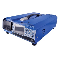Unité mainteneur de charge de batterie multimode 120A
Applications :
batteries AGM, EFB, GEL, au plomb-acide, SLA, MF et lithium-ion 12 V (sur véhicule uniquement), y compris LiFePO4 (lithium fer phosphate).
Idéal pour une utilisation dans les ateliers automobiles, les salles d'exposition et les préparateurs spécialisés.
Multimode : charge, diagnostic, présentation, alimentation et mode de dépannage en cas de décharge profonde.
Puissance maximale : 120 A à 14,5 V. Écran LCD couleur 3,5" facile à lire.
Conception compacte avec poignée latérale facilitant le transport : Dimensions : 347 x 265 x 118 mm. Poids : 5,8 kg.
Fourni avec une prise BS standard et un câble d'alimentation principal de 2 m.
Longueur du câble de charge de la batterie : 2,5 m.
Conforme aux normes CE et RoHS.
Les véhicules modernes utilisent des systèmes électroniques et logiciels complexes qui nécessitent fréquemment des mises à jour et des reprogrammations pour maintenir leurs performances.
Il arrive ainsi que le contact reste allumé sans que le moteur ne tourne, tandis que les actionneurs et les pompes électriques fonctionnent pendant de longues périodes, déchargeant rapidement la batterie 12 V.
L'unité de support de batterie multimode Laser Tools est non seulement une unité de support de batterie professionnelle de 120 A, mais aussi un chargeur, un appareil d'entretien et une unité d'alimentation de secours