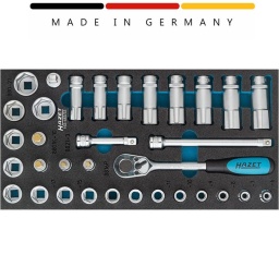 Module 33 pièces douilles et cliquet 3/8
Made In Germany
Entraînement : Carré creux 10 mm (3/8 pouce)
Sortie : Profil Traction à 6 pans extérieurs, Profil à 6 pans intérieurs
Dimensions / longueur : 342 mm x 172 mm
Composition :
Douille ∙ à 6 pans Carré creux 10 mm (3/8 pouce) ∙ Profil Traction à 6 pans extérieurs ∙ 6-7-8-9-10-11-12-13-14-15-16-17-18-19-20-21-22mm
8801K-5	8801K-5	Douille mâle Carré creux 10 mm (3/8 pouce) ∙ Profil à 6 pans intérieurs ∙ 5-6-8-10mm	
880LG-12	880LG-12	Douille ∙ à 6 pans Carré creux 10 mm (3/8 pouce) ∙ Profil Traction à 6 pans extérieurs 12-13-14-15-16-17-18-19 mm	
8816P	8816P	Cliquet réversible Carré massif 10 mm (3/8 pouce)	
8820	8820	Cardan universel Carré creux 10 mm (3/8 pouce) ∙ Carré massif 10 mm (3/8 pouce)	
8821-3	8821-3	Rallonge Carré creux 10 mm (3/8 pouce) ∙ Carré massif 10 mm (3/8 pouce)	
8821-6	8821-6	Rallonge Carré creux 10 mm (3/8 pouce) ∙ Carré massif 10 mm (3/8 pouce)