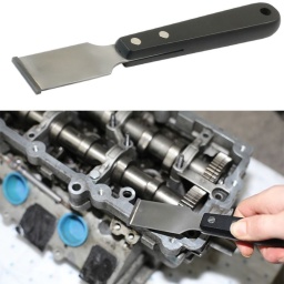 À utiliser sur les faces de glissement d'étrier de frein et de plaque arrière, les collecteurs d'échappement, les culasses, les joints, etc. ou dans n'importe quel autre endroit pour retirer la corrosion, la peinture, des joints, etc.
Corps en acier inoxydable, avec lame à double tranchant et embout en carbure de tungstène.
Reste tranchant plus longtemps que les grattoirs en acier inoxydable ordinaire.
Largeur de lame : 30mm.
Manche en bois