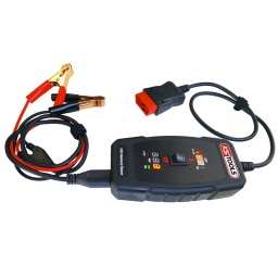 Boitier de sauvegarde de mémoire OBD
Permet de conserver la mémoire du calculateur pendant le remplacement de la batterie faible du véhicule
Evite de perdre les données en mémoire telles que la position du siège, les codes multimédia, les codes d'erreur, etc.
Vérifie également la présence d'une fuite de courant dans le circuit du véhicule qui pourrait détériorer plus rapidement la batterie
Affichage numérique de la tension
Alarme sonore et visuelle en cas de tension insuffisante (inf. à 11V) de la batterie utilisée
Se connecte au port DLC du véhicule via le connecteur OBD 2 mâle
Alimentation sur sa batterie intégrée ou sur batterie du véhicule via pinces crocodiles
Protection contre l'inversion de polarité
Livré avec chargeur secteur
Plus d’information
Alimentation :	lithium-ion 12 V / 2000 mAh
Code EAN :	3663389001111
Longueur de câble en m :	0,6 m
Longueur du câble d'alimentation :	1,1 m
Précision de mesure 1 :	jusqu'à 4 Amps max.
Température d'utilisation :	+0°C à +50°C
Tension d'utilisation :	9-15 V DC