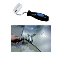 Rouleau manuel en aluminium, mesurant 46 mm de large et 30 mm de diamètre, conçu pour lisser le plastique fondu pendant le processus de soudage/réparation. 
Idéal pour une utilisation avec des outils de soudage plastique à l'azote ou à l'air comprimé.

Rouleau presseur en métal, avec poignée en plastique, pour la finition de la réparation des plastiques.
Dimensions du rouleau : 46 mm (largeur) x 30 mm (diamètre).
Longueur totale : 184 mm.
Rouleau en aluminium, avec poignée à prise confortable en PP+TPR.
Un grattoir pour le nettoyage de pièces en plastique est également disponible, voir la Référence n° 92668.
