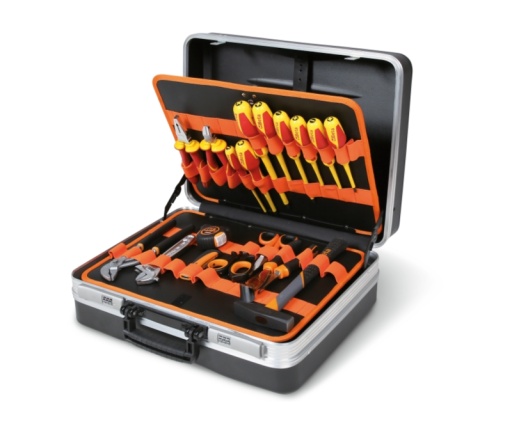 Composition avec valise porte-outils pour l'électronique et la microtechnique
