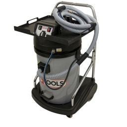 Centrale d'aspiration avec prise asservie électrique et pneumatique, flexible de 4,5M et décolmatage automatique
- Cuve plastique 76L
- Moteur 2600w 2 by pass
- Debit d'air 230m/h dépression 2600mm H2O
- Niveau sonore 60db A
