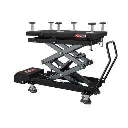 Table élévatrice 1200 kg pour batterie et organes lourds
Pour le dé/montage des batteries des véhicules électriques ainsi que d'autres organes tels que les boîtes de vitesses ou moteurs
Double vérin pour une levée puissante et rapide
Boîtier de commande filaire de montée/descente avec bouton d'arrêt d'urgence
Sécurité renforcée : verrouillage mécanique graduel lors de la levée et interrupteur automatique de fin de course
Plateau extensible de 1300 à 1400 mm et disposant de 104 trous à entraxe de 100 mm
Postionnement adaptable grâce aux 6 tampons caoutchouc Ø116 mm pouvant être réglés en hauteur de 160 à 210 mm
Postionnement précis permis par l'ajustement horizontal de +/- 50 mm et vertical de +/- 5°
Poignée de guidage ajustable
4 roues dont 2 directionnelles avec frein
Alimentation :	220 V
Capacité max. t :	1,2 t
Code EAN :	3663389004648
Diamètre des roues en mm :150 mm
Dimensions :1840 x 770 x 650 mm
Dimensions du plateau :1300/1400 x 768 mm
Hauteur maxi. en mm :1840,0 mm
Hauteur mini en mm :650,0 mm
Longueur du câble d'alimentation :2,2 m
Puissance en Watt :750 W
Nombre de trous :104
Norme :	IP44
Pression de service :130 bar
Tension électrique :220 V 50 Hz
Vitesse de levage :env. 30 sec (à vide)
Vitesse de descente :env. 30 sec (à vide)
Diamètre du tampon :116 mm (x6)
Longueur du câble de commande :	2,4 m
Type d'huile requis :ISO VG 46
Poids :	418,00 kg