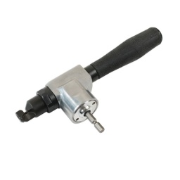 Grignoteuse pour tôles - Utilisable avec une perceuse sans fil Pour la découpe des tôles de 1,0 mm d'épaisseur et de l'acier inoxydable de 0,8 mm d'épaisseur. Corps en aluminium et manche en composite. À utiliser avec des perceuses sans fil avec raccord de mandrin rapide. Lubrifier les pièces mobiles avec de l'huile légère pour machine. L'entraînement hexagonal permet le remplacement de la grignoteuse. Embout de poinçonnage de rechange pour grignoteuse disponible - N° de référence Laser 61230.
