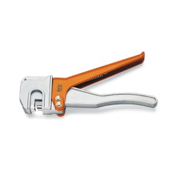 Pince à becs larges droits pour tolier. branches gainées pvc
- larg: 60mm - long : 280mm - qualité premium beta depuis 1939