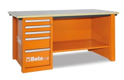 Modèle avec un bloc à tiroirs

Bloc à tiroirs composé de 5 tiroirs
de 588x367 mm dont 3 de 90 mm de haut, 
1 de 180 mm de haut et 1 de 280 mm, montes
sur glissières à billes de précision.
Prévu pour l'insertion de plateaux thermoformés
Serrure centralisée.

Plan de travail en bois contre-plaqué stratifié,
avec revêtement en laminé plastique, avec 3 trous
pour l'installation d'un étau
1599F/150 (en option).
