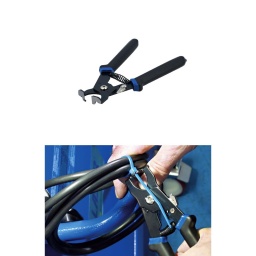 Pince conçue pour retirer en toute sécurité les serre-câbles en nylon sans endommager les composants environnants ou les fils en faisceau. 
Dotée de mâchoires de coupe à lame plate de précision, qui permettent une insertion parfaite sous la tête du serre-câble, mais à l'écart des fils attachés. 
Convient aux mécaniciens, aux électriciens, aux électriciens automobiles et aux bricoleurs.

Convient pour couper et retirer les serre-câbles en nylon.
Longueur totale : 178 mm.
Permet une coupe à ras, sans endommager les fils en faisceau, etc.
Poignées à prise confortable à ressort avec fonction de verrouillage.
Un outil de fixation de serre-câbles est également disponible, voir la référence 8781.