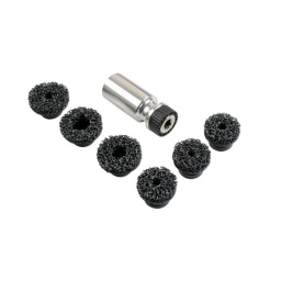 Conçu pour être utilisé sur une clé à chocs pneumatique, à fil ou sans fil avec raccord à carré de 1/2".
Comprend : Manchon de blocage d'entraînement à impact, adaptateur de serrage et desserrage de disque et 6 disques abrasifs.
Tailles des disques abrasifs : 50 x 12mm, 50 x 13mm, 50 x 14mm, 60 x 16mm, 60 x 22mm, 60 x 28mm.
S'adapte à la plupart des moyeux de camions.
Conçu pour être monté sur la plupart des goujons de roues de camions d'un diamètre allant jusqu'à 28mm et d'une longueur maximale de 80mm.