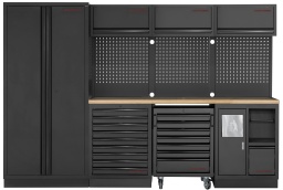 Le KRAFTWERK MOBILIO BLACK 4er combinaison t'offre la solution idéale pour l'organisation de ton atelier. 
Cette combinaison polyvalente de modules de haute qualité est parfaitement coordonnée et peut être assemblée selon tes besoins individuels. 
Que ce soit pour un atelier professionnel ou amateur – la construction autonome permet un placement simple et flexible sans fixation. 
Avec des dimensions compactes de H 2000 x L 2955 x P 488 mm pour une utilisation optimale de l'espace.

Équipement optimal pour un travail efficace
Avec le KRAFTWERK MOBILIO 4er combinaison, tu as tout sous contrôle. 
La combinaison comprend une armoire haute avec 4 étagères, trois armoires supérieures avec assistance à gaz pratique et un meuble à tiroirs avec 9 tiroirs à roulements à billes. 
Tu peux ainsi ranger tes outils et accessoires de manière claire et accessible. Les tiroirs sont équipés d'un verrouillage centralisé.

Finition de haute qualité et matériaux durables
Le plateau de travail en multiplex de hêtre robuste est non seulement extrêmement résistant, mais aussi facile à entretenir. 
Il offre suffisamment d'espace pour divers travaux et donne à ton atelier un aspect naturel. 
Le meuble bas du chariot d'atelier et le meuble bas supplémentaire avec poubelle et support à rouleaux de papier complètent l'aménagement pratique et assurent l'ordre.

Options d'adaptation individuelles
Le système KRAFTWERK MOBILIO BLACK 4er combinaison peut être adapté de manière flexible à tes exigences. 
Chaque module est également disponible séparément, te permettant d'étendre ton atelier selon tes besoins. 
Les panneaux arrière avec perforation carrée te permettent un rangement professionnel et clair de tes outils. 
Grâce à la large gamme d'accessoires, tu peux adapter le système exactement à tes besoins.

Manipulation simple et sécurisée
La solution One-Key optionnelle offre un confort supplémentaire. 
Avec une seule clé, tu peux rétroactivement adapter toutes les serrures au même numéro de serrure, ce qui facilite considérablement l'accès à tes armoires et tiroirs. 
Cela est particulièrement avantageux dans les ateliers plus grands ou lors de collaborations avec plusieurs personnes.

Conclusion : La solution parfaite pour ton atelier
Le KRAFTWERK MOBILIO BLACK 4er combinaison est le choix idéal si tu attaches de l'importance à la flexibilité, à la qualité et à la durabilité. 
Avec ses nombreux modules et options d'adaptation, il t'offre tout ce dont tu as besoin pour un atelier parfaitement organisé.