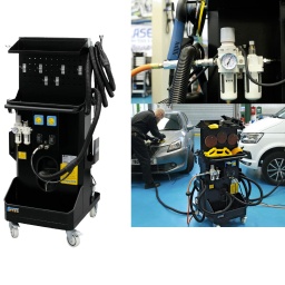 Poste d'extraction de poussière en atelier, basé sur un extracteur de poussière humide et sec de 1 200 W et 55 L, convenant à l'utilisation d'outils de ponçage pneumatiques et/ou électriques équipés d'un tuyau d'extraction de poussière. 
Le poste comporte un régulateur d'air intégré avec contrôle du niveau de liquide, deux sorties d'air ainsi que deux prises électriques BS 1 000 W à 3 broches permettant de connecter et d'utiliser deux outils en même temps (avec un tuyau supplémentaire - référence 92700). 
Le poste, qui comporte également des étagères et des crochets pour ranger les tuyaux, les cordons d'alimentation, les outils et les consommables, est équipé de quatre roulettes pour faciliter la mobilité.

Extracteur de poussière pour atelier, fourni avec un poste de travail équipé de 2 prises d'air et d'alimentation électrique, adapté à l'extraction humide et sèche, avec contrôle du niveau de liquide.
Dimensions hors tout : 680 x 630 x 1 375 mm : Dimensions de l'extracteur de poussière : 460 x 450 x 620 mm.
Capacité du réservoir d'eau : 55 L. Alimentation électrique : 220 V, équipé d'une fiche BS à 3 broches. Consommation électrique : 1 200 W ±10 %. Pression négative : 2 274 mm H2O. Débit volumétrique maximal (CFM) : 2,2 m³/min. Conformité CE et RoHS.
Comprend : 1 tuyau 2 en 1 de 6 m, utilisable avec des outils pneumatiques, 1 adaptateur de tuyau en Y, 1 sac à poussière (référence 92703), 1 cartouche filtrante (référence 92702). Un tuyau 2 en 1 supplémentaire de 6 m est disponible séparément, voir la référence 92700.
Convient pour une utilisation avec la ponceuse pneumatique à paume orbitale aléatoire (référence 92685) et la ponceuse orbitale aléatoire électrique (référence 92696) Power-TEC.
