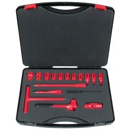 Isolation selon IEC 60900
Cliquet réversible 32 dents
Douilles 12 pans, 10 à 22 mm
Douilles tournevis 6 pans, 5 à 8 mm
Rallonges 125 et 250 mm
Chrome Vanadium
Coffret robuste en matière plastique