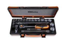 Coffret métallique avec plateau thermoformé rigide comprenant 1 cliquet avec 17 douilles 6 pans et 5 accessoires
920A	douilles 6 pans avec carré conducteur femelle 1/2"  10-11-12-13-14-15-16-17-18-19-20-21-22-24-27-30-32 mm
920/21	rallonge - 1/2" 125 mm
920/22	rallonge - 1/2" 255 mm
920/25	cardan 1/2"
920/42	poignée coulissante 1/2"
920/58	Cliquet réversible avec manche rotatif 1/2"