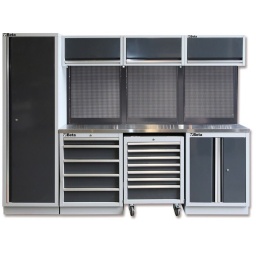 Meubles d'atelier 12 tiroirs plateau inox, longeur 2,6M
Superbe ensemble de mobilier d'atelier Beta C45, composé d'une servante d'atelier 7 tiroirs, très pratique pour le rangement d'outillage et mobile pour rapprocher du lieux des travaux, un meuble 5 tiroirs (4 tiroirs de hauteur 15cm et 1 de 7cm) pour une capacité de rangement optimum, une armoir à porte avec une étagère réglable pour le rangement de gros objets.
Ce meuble d'atelier C45 possède 3 panneaux perforés pour accrocher vos outils (crochet en options) l'armoir de coté est équipé de 4 étagères, enfin pour une finition magnifique vous retrouverez 3 armoires haute à double vérin. Comptez environ 2h pour un deballage et montage de cet ensemble.