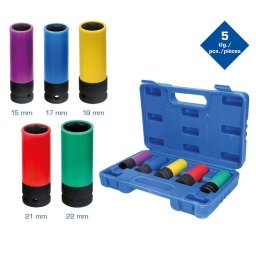 Jeu de 5 pcs
Jeu de douilles robuste
Qualité extrêmement élevée
Convient pour les tournevis à percussion
15 mm, 17 mm, 19 mm, 21 mm, 22 mm

Ce jeu de douilles à chocs 1/2" pour jantes aluminium BRILLIANT TOOLS BT691010 est très robuste ; il est de rigueur dans n’importe quel garage ou n’importe quel atelier. 
Cette qualité et cette résistance extrêmement élevées sont obtenues grâce à un acier chrome-molybdène utilisable dans les conditions même les plus difficiles. 
La finition très soignée garantit un excellent maintien et un grand couple de serrage. 
Tournevis à percussion ou cliquet ; les douilles conviennent parfaitement pour ces deux types d’entraînements.