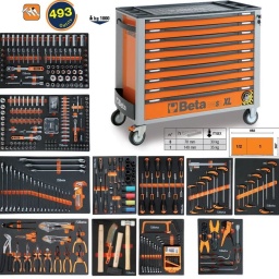 Servante mobile extra-large avec système anti-basculement, avec composition de 493 outils
- 9 tiroirs de 882x367 mm, montés sur glissières à billes de précision :
8 tiroirs hauteur 70 mm
1 tiroir hauteur 140 mm
- Plan de travail en ABS haute résistance, avec 6 bacs de rangement.
- Tirette d’ouverture en nylon haute résistance, avec porte-étiquettes incorporé.
- Fond des tiroirs protégé par un tapis en Néoprène.
- 4 roues de Ø 125 mm :
2 fixes et 2 pivotantes (dont une avec frein).
- Serrure de sécurité centralisée en façade.
- Capacité de charge statique : 1.000 kg.
- Porte-flacons latéral incorporé.
- Possibilité d’application du support rouleaux de papier 2400S-R/PC.
- 14 modules outillage (pour 7 tiroirs)
Composition :
Module 1/4-3/8 
Module 1/2
Module clé fourche et contre coudée + clés torx
Module tournevis plat, cruci, torx
Module clsé mixtes 6 à 32mm + clé allen
Module pinces, pinces circlips, pince etaux, tenaille
Module limes, scie à metaux, burin et chasse goupille
Module marteau, masse, maille, brosse métal
Module clé cliquet reversible 8 à 19mm, mini scie, boite de foret 1 à 10mm
Module pince à cosse isolée, pince à cosse non isolée, pince à dénuder rapide, grattoir et crocchet
Module clé torx en T T8 à T40 + pied à coulisse 300mm
Module tournevis flexible 6-7-8mm + douille choc + mini crocchet 
Module tournevis douille 6-7-8-9-10-11-12-13mm
Module cle en T allen 2-2,5-3-4-5-6-7-8mm
