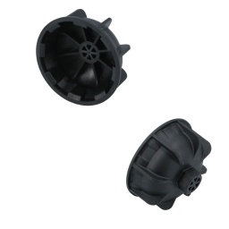 Outil de dépose des cache-moyeux à remplacer pour les véhicules Mercedes-Benz AMG. La clé est fabriquée en matériau composite et est conçue pour s'adapter au bord extérieur cannelé du cache-moyeu, permettant de le tourner à la main. Pour les cache-moyeux plus serrés, l'outil peut être utilisé avec une clé de 22 mm pour les desserrer. Idéal pour une utilisation dans l'atelier ou en déplacement dans la boîte à outils de dépannage de véhicules.

Pour la dépose et l'installation des cache-moyeux.
Application : Jantes Mercedes-Benz à partir de 2011.
Équivalent du numéro d'outil OEM : A 000 581 00 00.
En matériau composite