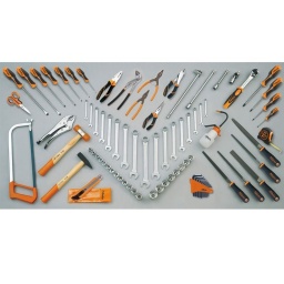 Composition outils murale C45 - 5958U
42 clés mixtes 5,5÷22 mm 18
96N/SC12 clés mâles 6 pans coudées 2÷10 mm 12
920A/SB13 douilles 6 pans 1/2" sur rail 10÷22 mm 13
920A/SB8 douilles 6 pans 1/2" sur rail 23÷32 mm 8
920/21 rallonge - 1/2" 125 mm 1
920/22 rallonge - 1/2" 255 mm 1
920/25 cardan 1/2" 1
920/42 poignée coulissante 1/2" 1
920/55 cliquet réversible 1/2" 1
1032 pinces pour circlips intérieurs à becs droits 180 mm 1
1036 pinces pour circlips extérieurs à becs droits 175 mm 1
1048 Pince multiprise entrepassée 250 mm 1
1052 pince - étau à becs droits 240 mm 1
1084BM pince coupante diagonale à faible effort de coupe 160 mm 1
1128BMX ciseaux d’electricien 1
1150BM pince à becs demi-ronds longs 180 mm 1
1166BM pince à becs demi-ronds longs striés 
branches gainées confort bi-matières 160 mm 1
1260 tournevis pour vis Phillips® 3x75 - 3,5x100 - 4x125
5,5x150 - 6,5x150 - 8x200 - 10x200 mm 7
1262/S4 tournevis pour vis Phillips® PH0x60 - PH1x80
PH2x100 - PH3x150 mm 4
1370 marteau de mécanicien 300 g 
1390 marteau de mécanicien Ø 35 mm
1692 mètre à ruban 5 m 
1719BMA/S5 limes demi-douces 200 mm 5
1725 monture de scie à métaux 
1754 burette plastique 150 cc 
1771 cutter à lame sécable 18 mm avec lames 