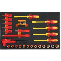 Poignée porte-embouts magnétique isolée
Coffret de 11 pièces (10 embouts et 1 porte-embouts magnétique) 
Douille 6 pans  8-9-10-11-12-13-14-15-16-17-18-19-20 mm
Douille allen 5-6-8-10-12 mm
Rallonge carrés mâle et femelle 1/2” 125 mm
Rallonge carrés mâle et femelle 1/2” 250 mm
Cliquet réversible 1/2”
clés à douille emmanchées 6-7-8-10 mm