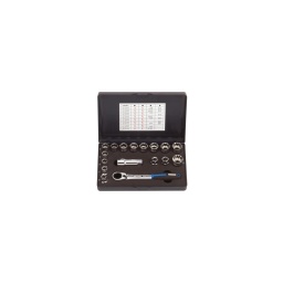 Coffret 17 pièces douilles traversantes

- cliquet réversible equipe d'un système d'ejection de douilles
- système traversant idéal lorsqu'une tige filete empeche le passage d'une douille classique
- profil de cliquet ultra-plat
- douilles tripleplus : ce nouveau profil de douille révolutionnaire vous permet de "tous" serrer et desserer. il peut tout aussi bien s'adapter au profil 6 pans. 12 pans. torx et xzn mais aussi le 6 pans cote en pouces
- poignée bicomposant ergonomique
- chrome vanadium poli
- livre dans son coffret avec mousse 

composition :
- 1 cliquet 72 dents 
- 1 rallonge traversante 75mm - 2 adaptateurs 3/8 1/2
- 13 douilles triplesplus 10-11-12-13-14-15-16-17-18-19-21-22-24mm 