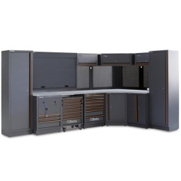 Combinaison d'ameublement d'atelier C45PRO 2.0
Combinaison comprenant les éléments suivants :
1 plan de travail en MDF revêtu d'acier inoxydable dimensions 2040x615 mm (C45PRO 2.0 PXE/3-2.0MT)
1 plan de travail en MDF revêtu d'acier inoxydable dimensions 680x615 mm (C45PRO 2.0 PXE/1-0.7MT)
1 module fixe avec 2 enrouleurs intégrés (C45PRO 2.0 ACT)
1 servante mobile avec 7 tiroirs (C45PRO 2.0 C7)
1 module fixe avec 7 tiroirs (C45PRO 2.0 M7)
1 module fixe à 2 portes (C45PRO 2.0 MA)
1 angle complet autoportant avec plan de travail en MDF revêtu d'acier inoxydable (C45PRO 2.0 CORNER/X)
1 panneau porte-outils perforé (C45PRO 2.0 PF)
1 panneau porte-outils perforé, pouvant être équipé d'une prise de courant (non fournie) (C45PRO 2.0 PFE)
2 meubles hauts muraux (C45PRO 2.0 PM)
1 paroi porte-outils avec volet en aluminium (C45PRO 2.0 PAS)
5 étriers, type large (C45PRO 2.0 SL)
4 étriers, type étroit (C45PRO 2.0 SS)
2 armoires à 1 porte (C45PRO 2.0 AS1)
