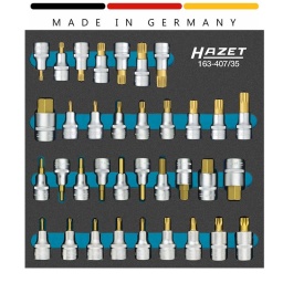 Module douilles mâles 6 pans -Torx-XZN-RIBES TIN - 35 pièces Hazet
Dimensions / longueur : 344 mm x 342 mm
Composition :
986-Douille mâle Carré creux 12,5 mm (1/2 pouce) ∙ Profil à 6 pans intérieurs ∙ 4-5-6-7-8-9-10-12-17-19-22mm		
990-Douille mâle Carré creux 12,5 mm (1/2 pouce) ∙ Profil denture multiple intérieur XZN ∙ M5-M6-M8-M10-M12-M14-M16-M18		
991-Douille mâle Carré creux 12,5 mm (1/2 pouce) ∙ Empreinte à crénaux Ribe CV ∙ M6-M7-M9-M10-M12-M14	
992-Douille mâle TORX® Carré creux 12,5 mm (1/2 pouce) ∙ Profil TORX® intérieur ∙ T20-T25-T27-T30-T40-T45-T50-T55-T60	
	