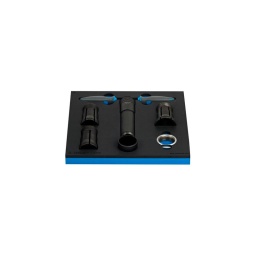 Cet outil permet d'extraire rapidement les cones de fourches avant de 1". 1.1/8". 1.1/2" suspendue ou rigide. 
placer l'extracteur sur le pivot de fourche. serrer l'outil sur le cône en tournant la bague centrale. 
tourner les poignées supérieures afin d'extraire le cone. l'outil assure une operation delicate sans marteau