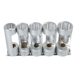 Ces douilles sont ouvertes , ce qui permet de passer une clé male (non fourni) à l'intérieur pour maintenir la jambe de force tandis qu'une clé dynanométrique sert au couple.
Taille: 18mm, 19mm, 21mm, 22mm, 24mm
Carré d'entrainement en 1/2"
Fourni sur un rail
Fabrication en Chrome Vanadium