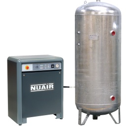 Compresseur à piston insonorisé 10 CV cuve galva 500 L SILENT K50/10SD/500VG 
IR-C-3
Compresseur à piston insonorisé 10 CV à marche lente pour utilisation industrielle avec réservoir vertical galvanisé 500 litres. Tête K50 aluminium, cylindres fonte bi-étagés. 
Vitesse de rotation : 1000 tr/min. Tension : 400 V Tri.
Type de cylindres	bi-étagé
Modèle tête	K50
Puissance sonore (dB (A))	68
Vitesse de rotation (tours/min)	1000
Volume du réservoir (L)	500
Volume engendré (m³/h)	65
Puissance (kW)	7.50
Puissance (CV)	10.00