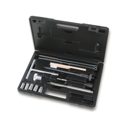 Composition de 14 outils spéciaux et Alésoirs pour le nettoyage des sièges des injecteurs
compris dans l'assortiment :
- 3 Alésoirs plats de dia 19/15 mm -  dia 17/17 mm -  dia 19/17 mm - 2 Alésoirs d'angle de dia 21/17 mm - dia 17/17 mm  
- outil pour extraction rondelle injecteur
- brosses pour nettoyage forets
- brosse pour nettoyage injecteur
- poignée et accessoires pour l'utilisation des forets