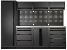Flexibilité maximale pour chaque atelier
Le KRAFTWERK MOBILIO BLACK 4er combinaison vous offre une solution polyvalente et personnalisable pour votre atelier. 
Avec une construction autonome et des modules qui ne nécessitent pas de fixation permanente, vous pouvez composer le combinaison selon vos besoins. 
Que ce soit comme espace de rangement pour outils, matériaux ou accessoires - vous décidez comment utiliser les différents éléments.

Espace de rangement généreux et armoires intelligentes
L'armoire haute avec quatre étagères réglables offre amplement d'espace pour ranger divers objets de manière ordonnée et claire. 
Les trois armoires supérieures sont équipées d'une assistance à gaz, ce qui rend l'ouverture et la fermeture particulièrement faciles et sûres. 
Elles sont idéales pour avoir rapidement à portée de main les outils fréquemment utilisés. 
L'armoire basse à deux portes avec une étagère réglable offre un espace de rangement supplémentaire et peut être adaptée de manière flexible à vos besoins de stockage. 
Que ce soit pour de grands appareils ou de petites pièces - tout trouve sa place ici.

Tiroirs efficaces pour une organisation optimale
Les deux armoires basses vous offrent au total neuf tiroirs à roulement à billes de différentes tailles. 
Une armoire dispose de cinq tiroirs, l'autre de quatre, vous permettant d'organiser votre espace de rangement de manière optimale. 
Chaque tiroir est verrouillable de manière centralisée et peut également être verrouillé individuellement pour garder vos outils en sécurité. 
Grâce à la guidage à roulement à billes, les tiroirs glissent en douceur et en toute sécurité, même lorsqu'ils sont complètement chargés.

Rangement professionnel des outils
Avec les trois murs perforés pour outils, vous avez toujours vos outils à portée de main et bien organisés. 
Les murs perforés sont compatibles avec une large gamme d'accessoires, vous permettant d'ajouter des supports et d'autres éléments de rangement de manière flexible. 
Ainsi, vous gardez une vue d'ensemble et travaillez plus efficacement en ayant vos outils à portée de main à tout moment.

Surface de travail robuste et durable
Le plan de travail en acier inoxydable 430 de 38 mm d'épaisseur vous offre une surface de travail particulièrement stable et durable, capable de résister à des travaux lourds. 
Ce plan de travail de haute qualité est non seulement robuste, mais donne également à votre atelier une apparence professionnelle. 
Le design noir des armoires s'harmonise parfaitement avec le plan de travail.

Sécurité simple avec la solution One-Key
Un point fort particulier du KRAFTWERK MOBILIO 4er combinaison est la solution optionnelle One-Key. 
Vous avez la possibilité de convertir tous les verrous en une seule clé. 
Ainsi, vous n'avez besoin que d'une seule clé pour ouvrir et verrouiller toutes les armoires et tiroirs - une solution pratique pour garder votre atelier organisé et sécurisé.

Dimensions compactes pour chaque atelier
Avec une hauteur de 2000 mm, une largeur de 2640 mm et une profondeur de 488 mm, le KRAFTWERK MOBILIO 4er combinaison offre un espace de rangement généreux tout en ayant des dimensions compactes. 
Il s'intègre parfaitement dans des ateliers de toutes tailles et crée un environnement de travail organisé et efficace.
Avec le KRAFTWERK MOBILIO BLACK, vous apportez ordre, clarté et efficacité à votre atelier.
