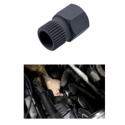 Douille cannel&eacute;e d'alternateur pour bloquer et maintenir la poulie d'alternateur &agrave; roue libre afin de permettre sa d&eacute;pose.

Les applications comprennent : poulies d'alternateur &agrave; roue libre avec cannelure &agrave; 32 dents, comme celles utilis&eacute;es sur les alternateurs Valeo et Bosch.
Utilis&eacute;e dans toutes les gammes du groupe Volkswagen, ainsi que sur les v&eacute;hicules BMW et Mercedes-Benz.
&Eacute;quivalent des r&eacute;f&eacute;rences OEM : 0 496 727, 12 7 123, 602-589-00-10-00, T10474.
Dimensions : Profil hexagonal de 19 mm, cannelure de 32 dents, longueur de 30 mm, avec un trou de passage.
&Agrave; utiliser avec une cl&eacute; polygonale de 19 mm et un embout &eacute;toile long (disponibles s&eacute;par&eacute;ment).