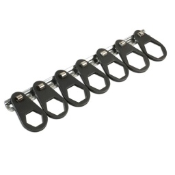 Jeu de clés décalées de filtre à huile, 7 pièces Tailles : 6 pans x 24 mm, 27 mm, 29 mm, 30 mm, 32 mm, 36 mm et 38 mm à carré de 3/8". Audi : A6 3.2 TSi V6 (2004) ; BMW Mini ; BMW : M52 séries 3 et 5, M60 6 cyl. séries 5, 7, 8, M73 12 cyl. séries 7 et 8. Ford : Transit 2.2, 2.4, 3.2 (2006), Fiesta 1.4, 1.6 TDCi. Mercedes-Benz : Classe A, 220d, E220d, M604, C250d, E250d, M605, E300d, M606 mb. MB Transporter M616, 116MB, 100.  Vauxhall/Opel : Vectra B di 16 soupapes (à partir de1998), Astra/Zafira, Astra-G /Corsa-B. Volkswagen : Lupo 1.2 TDi, Toureg TDi, 2.0, 2.2 dti, Polo 1.2, Volkswagen Polo (à partir de 1995), Golf (à partir de 1992), Transporter T5 1.9 (2004). Renault 1.5, 1.9, 2.2, 2.5 dci. Seat Ibiza (à partir de 1993) ; Skoda Fabia (à partir de 1999) lorsque les véhicules sont équipés de moteurs à essence 1.4 16 soupapes.