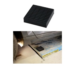 Patin de levage à profil mini bloc, 100 x 100 x 25 mm, conçu pour éviter d'endommager la carrosserie des véhicules lors de l'utilisation de ponts élévateurs à ciseaux, de ponts élévateurs encastrés dans le sol, ainsi que de ponts élévateurs standard à 2 et 4 montants. 
Il est doté d'une partie supérieure rainurée, pour une meilleure prise et un levage plus sûr. 
La nouvelle gamme de patins/blocs de levage Laser est fabriquée à partir d'un matériau en polyuréthane (PU) très résistant, léger et durable, qui résiste également à l'huile. 
Le polyuréthane est bien plus léger que le caoutchouc traditionnel, dure beaucoup plus longtemps et a une plus grande flexibilité, ce qui réduit le risque de dommages dus à la pression sur la carrosserie du véhicule. 
En outre, le PU est plus facile à recycler et s'inscrit dans la lignée des autres produits Laser qui sont déjà en PU recyclé, pour une gamme de produits plus respectueuse de l'environnement. 
La gamme complète comprend une variété de patins/blocs, conçus pour couvrir un large éventail d'applications en atelier et en carrosserie.

1 patin à profil mini bloc, 100 x 100 mm, convenant aux élévateurs à ciseaux, aux élévateurs encastrés dans le sol, ainsi qu'aux élévateurs standard à 2 et 4 montants.
25 mm d'épaisseur ; 0,23 kg.
Très durable et résistant à l'huile.
Fabriqué en polyuréthane (PU) solide.
Également disponible en jeu de 4, voir la référence Laser n° 62586.