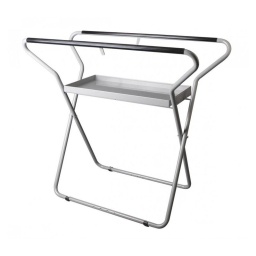 Chevalet pliable spécialement conçu pour le support des éléments de carrosserie (capot, portières, pare chocs...etc)
Plateau porte outils intégré
Réglage 6 positions
Caractéristiques : 
Supports en plastique antirayures
Largeur supports : 930mm
6 positions pour l'écartement des supports :
- 300mm (Hauteur : 1090mm)
- 405mm (Hauteur : 1060mm)
- 515mm (Hauteur : 1015mm)
- 625mm (Hauteur : 950mm)
- 730mm (Hauteur : 880mm)
- 845mm (Hauteur : 775mm)
Dimensions plateau : L.690xl.340xP.36mm
Dimension chevalet plié : L.1110xl.75xH.1125mm 