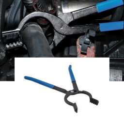Pince multidirectionnelle conçue pour retirer les colliers et clips à ressort de durites de type plat à bande et de type bague, dans les endroits les plus difficiles d'accès. La grande capacité et la large ouverture circulaire permettent de l'utiliser autour d'une durite pour desserrer le collier sans avoir à le forcer là où il est facilement accessible avec une pince pour collier ordinaire.

Capacité des mâchoires : 0 à 127 mm. Longueur : 350 mm. Convient aux durites de jusqu'à 50 mm de diamètre.
Les mâchoires gaufrées permettent une prise ferme sur le collier de serrage sans avoir à aligner la pince.
La conception spéciale permet au mécanicien de tourner et de retirer facilement le collier de serrage.
Idéale pour les espaces restreints, elle peut être utilisée dans plusieurs directions.
Poignées enrobées de sable pour une meilleure prise en main