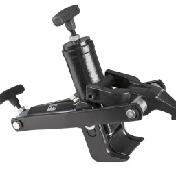 Détalonneur hydropneumatique Poids lourds/agricole. Caractéristiques : ouverture max. : 130mm. Entrée d'air : filetage femelle 3/8". S'adapte aux roues de 17.5" à 60". Accessoires optionnels et SAV : SA 0801 RACCORD HYDRAULIQUE MALE, OH 0014 POMPE AIR HYDRAULIQUE 10T 1/4", SA 0802 FLEXIBLE 1/4" L. 1500 mm, SA 0204 2 POIGNEES DETALONNEUR HYDROPNEUMATIQUE PL/AGRICOLE.


Caractéristiques :
- ouverture max. : 130mm
- entrée d'air : filetage femelle 3/8"

S'adapte aux roues de 17.5" à 60"



À PROPOS DE LA MARQUE CLAS
Notre Marque CLAS « Garage Solutions » basée en Savoie (France), a été créée en 1996. Nous sommes depuis toujours un acteur innovant de l’équipement et de l’outillage technique pour véhicules légers, utilitaires et poids lourds. Aujourd’hui, nous évoluons vers un écosystème offrant des solutions globales, bénéfique pour l’ensemble de nos partenaires. Nous nous adaptons à vos besoins et budgets, en étant toujours plus simple et réactif avec des hommes et des femmes experts, passionnés, au cœur d’une digitalisation à votre service. Consolidant notre leadership en France, nous accélérons notre expansion afin de devenir un acteur clef à l’international. 