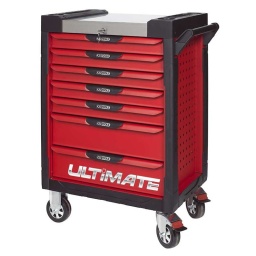 Servante d'atelier 7 tiroirs Ultimate
la servante d'atelier kstools. série ultimate. est le modèle de desserte d'atelier. le plus haut de gamme  de la marque. ks tools. 
les tiroirs de la servante d'atelier ultimate, possedent un système de glissière à roulements à billes (résistance 45kg). Equipé du système "one by one"., ouverture d'un seul tiroir a la fois, vous pouvez deplacer votre servante d'atelier sans forcement l'a fermer a clé !
Les tiroirs de cette servante ont une grande capacité. 40cm de profondeur par 57cm de largeur, tout les tiroirs de cette servante d'atelier sont fournis avec un tapis mousse, a installer au fond. 
Le plan de travail des servantes d'atelier Ultimate est recouvert d'un plateau inox et de boitier "range visserie" sur les cotés,
Au niveau du chassis, les pans de cette servante d'atelier sont perfores, se qui vous permet l'instalation de nombreuses options. tel que. un dérouleur de papier, des crochets de fixations...
Cette gamme  de servante d'atelier repond parfaitement au rangement pour le mécanicien, carrossier, mais aussi pour les métiers de l'industrie (rangement d'outils de tours / fraiseuse...) ainsi que des domaines tel que le medical. l'aéronotique...
- construction a pans coupés renforçant la structure du bati
- système "one by one" antibasculement 
- panneau lateral déporté et pré-percé pour fixation de crochet et accessoires
- 2 roues fixes grand diamètre pour une meilleure stabilite et un déplacement aise sur tous types de sols
- 2 roues pivotantes avec système de freinage total
- plan de travail avec rangements et recouvert inox
- tiroirs sur glissieres à billes extra-resistant (45 kg par tiroir)
- tiroirs à ouverture totale
- fermeture totale et simultanee des tiroirs par serrure 
- poignée tubulaire de manutention
- finition "Ultimate"

- poids 57kg
- dimension hors tout : l678xl459xh859 (hauteur avec roues 1035mm 
- roue dia 125mm larg 50mm 